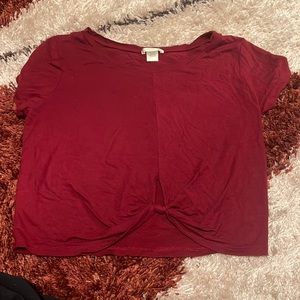 Maroon cropped tee